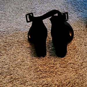 Black velvet chunk high heels 8.5